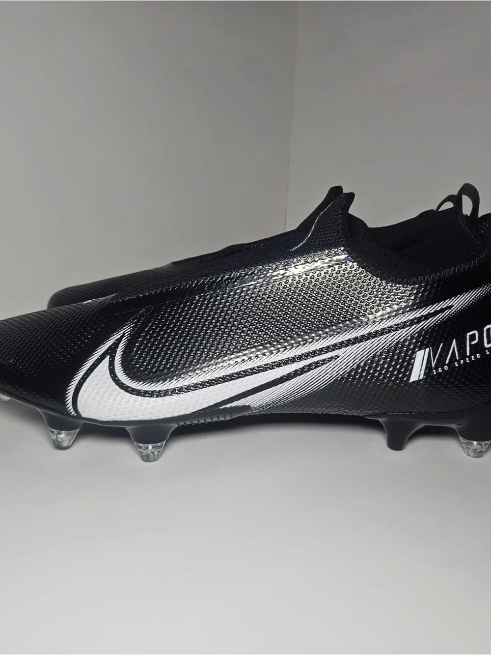 Nike Vapor Edge Pro 360 Men's Size 16 Football Cleats Black White DO1143-001 NWO